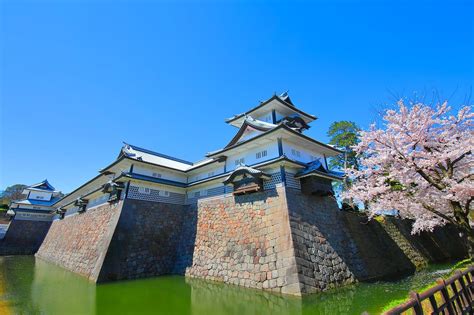 The 10 Best Things to Do in Kanazawa .